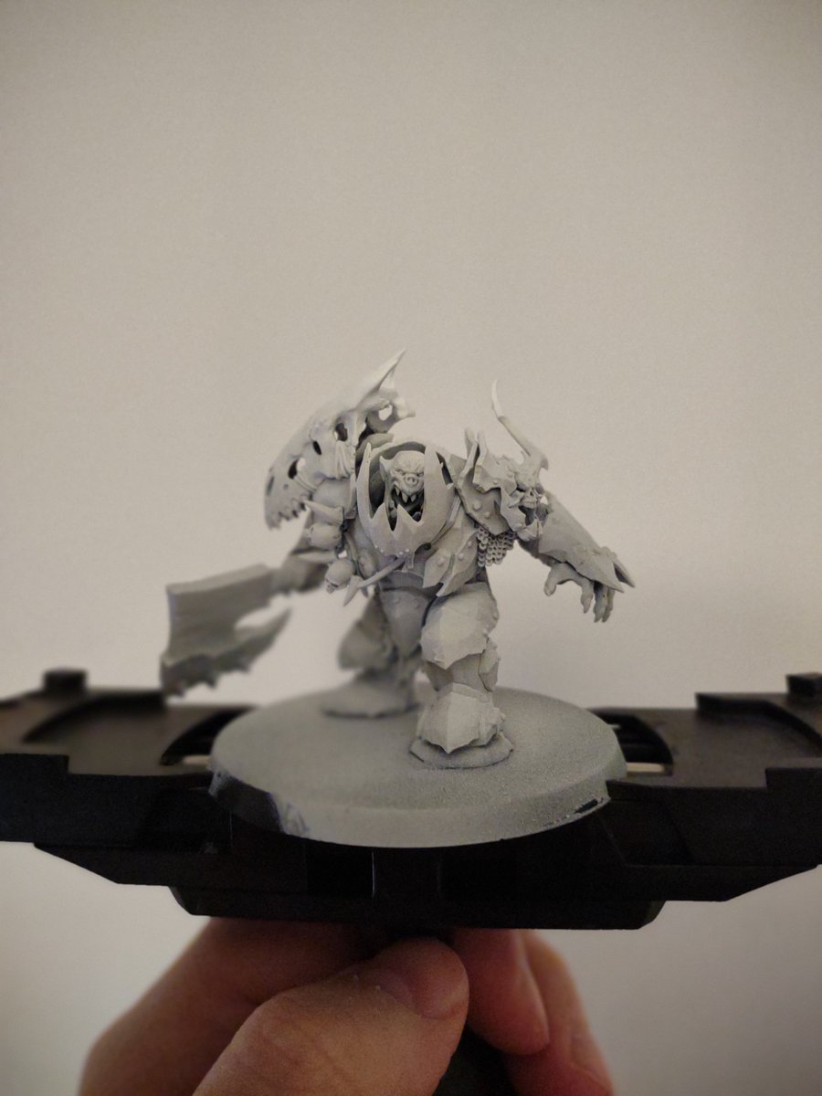 The_Catbag's tweet photo. @OctopusEnergy #SavingSessions Last session I painted a goblin and he came out great! This time, I'll be painting up this proud Ironjawz Warboss in his bright yellow uniform. See you all on the other side! https://t.co/XmLfDGOrD5