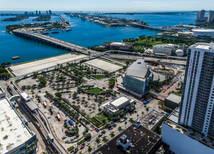 Genting lists former Miami Herald site in Miami for $1B: bizj.us/1qh4mg