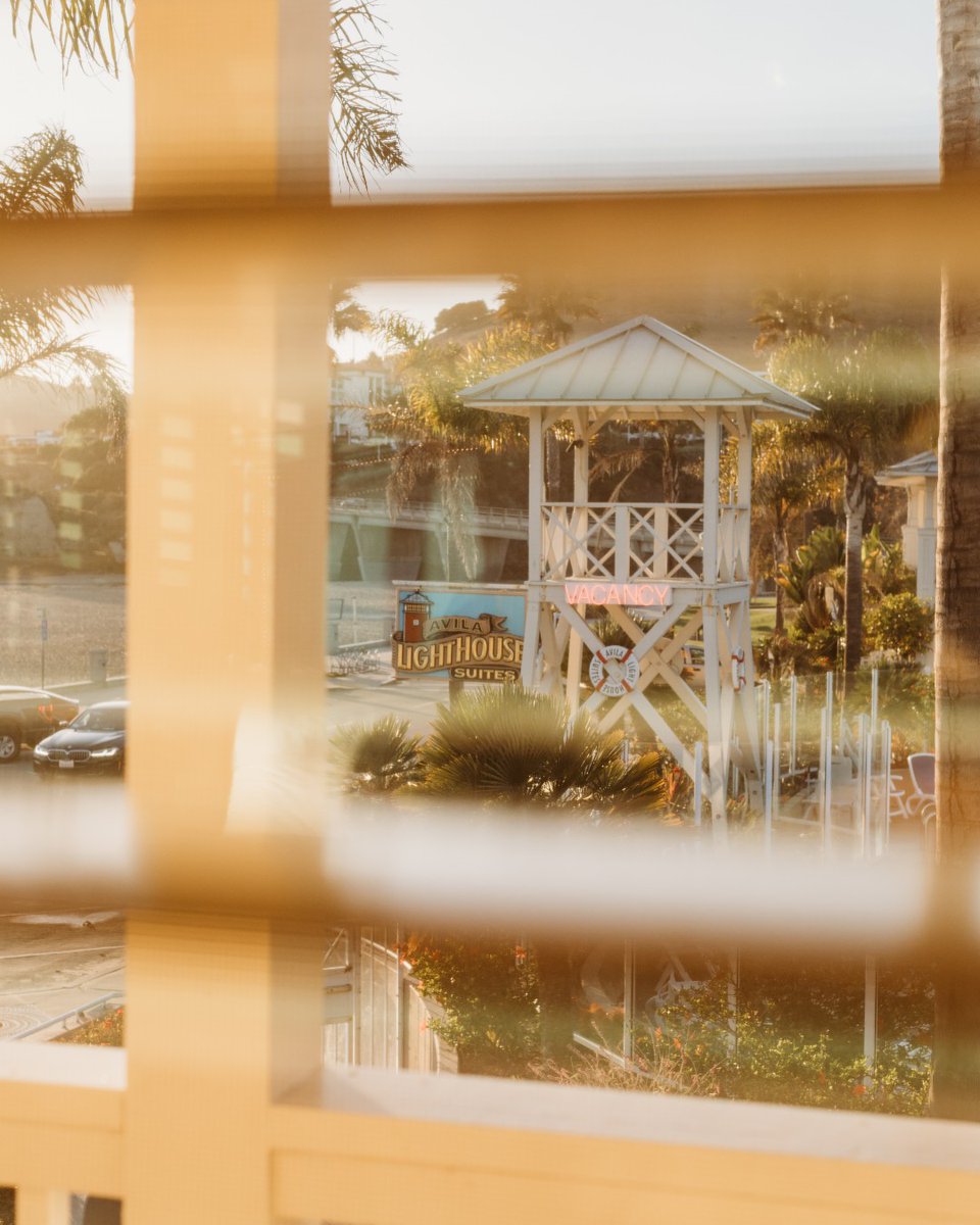 Vacation savings await at #AvilaLighthouseSuites🌴🙌 Right now you can SAVE UP TO 40% during our cyber savings event. Book your beach house stay by December 6th &amp; save big on a trip for you &amp; the family. Click the link below for booking &amp; more details.
bit.ly/avilalighthous…