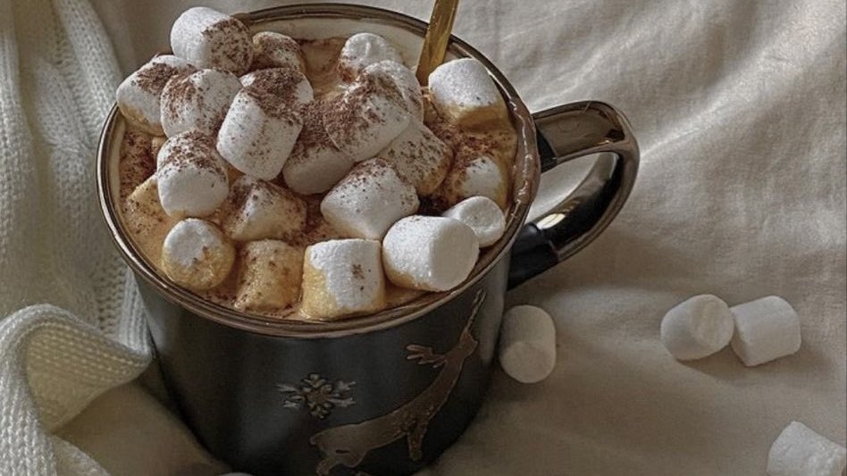 malusokay's tweet photo. Perfect day for hot chocolate 💭 https://t.co/lUiDf4KHg6