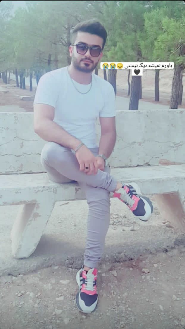 HichkasOfficial's tweet photo. It appears that #HamedSalahshur (#حامد_سلحشور) has been murdered by the Islamic Republic while kidnapped and under torture.

There are numerous cases kidnapped individuals where either killed in the prison or committed suicide after being released due to IR tortures.

#MahsaAmini https://t.co/axEbGnFbdT