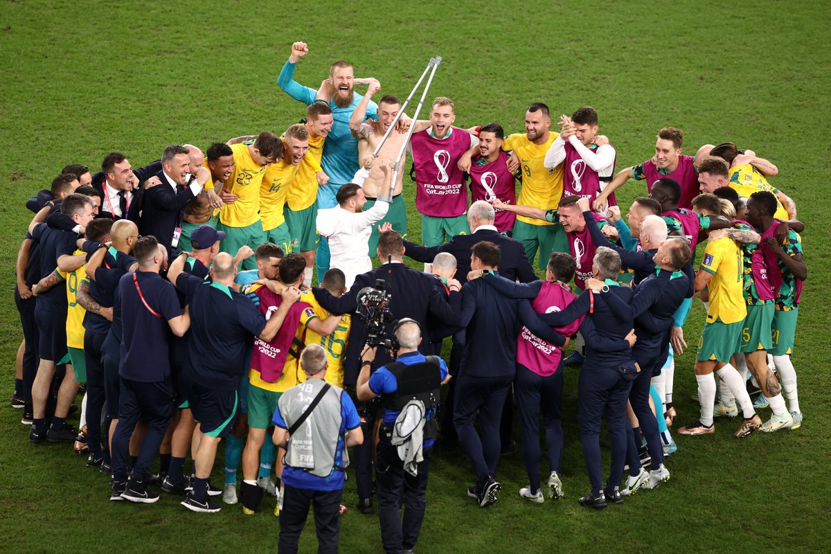 T.O.G.E.T.H.E.R!!!! #GiveIt100 #Socceroos #FIFAWorldCup