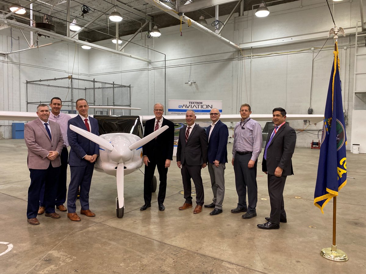 pipistrelEU's tweet photo. Last week, U.S. Senator @JerryMoran visited the Textron eAviation offices in Wichita, Kansas, where, as well as learning more about the future of sustainable and advanced air mobility, he got to see the Velis Electro!
#Pipistrel #eAviation #Sustainability #Electricaircraft https://t.co/PYyYiOBgV2