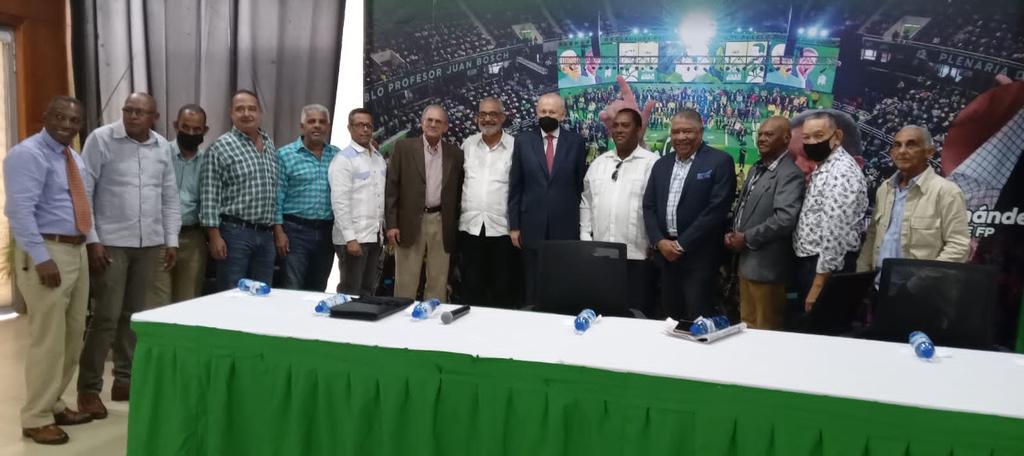 Hoy nos tocó junto al comp Rafael Albuquerque tomar juramento al Ing Arturo Socías como titular de la Secretaría de Asuntos Hídricos en sustitución del fenecido compañero Frank Rodríguez.