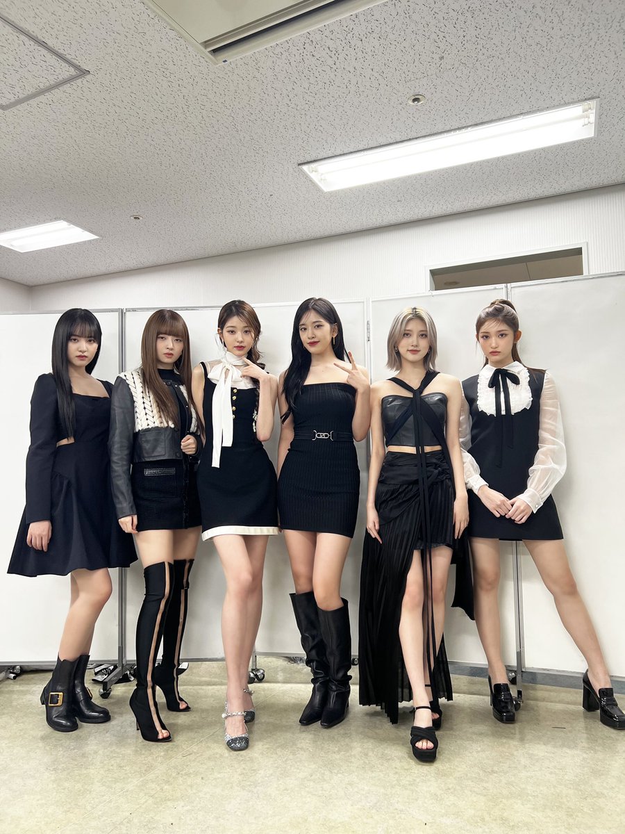IVEstarship's tweet photo. 📸
2022 #MAMAAWARDS

IVE가 #2022MAMA 에서 
🏆BEST NEW FEMALE ARTIST
🏆BEST DANCE PERFORMANCE FEMALE GROUP
🏆SONG OF THE YEAR
를 수상하였습니다🎉

DIVE의 IVE가 될 수 있어서 영광입니다 ✨️
내일도 IVE와 함께 걸어주세요 🫶
감사해요 DIVE 💕

#IVE #아이브 
#2022MAMAAWARDS https://t.co/u5OS1qqD7T