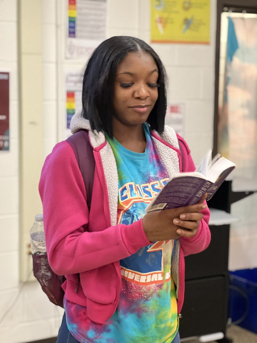KristineCody's tweet photo. Student led #SEL. This birthday girl wanted to take the lead today during #SELtime. Love the #studentled initiative today. #makinganimpact @PTECHRCSD @EdisonTechRCSD @RCSDNYS #classof2022 https://t.co/k5F2SIRq5c
