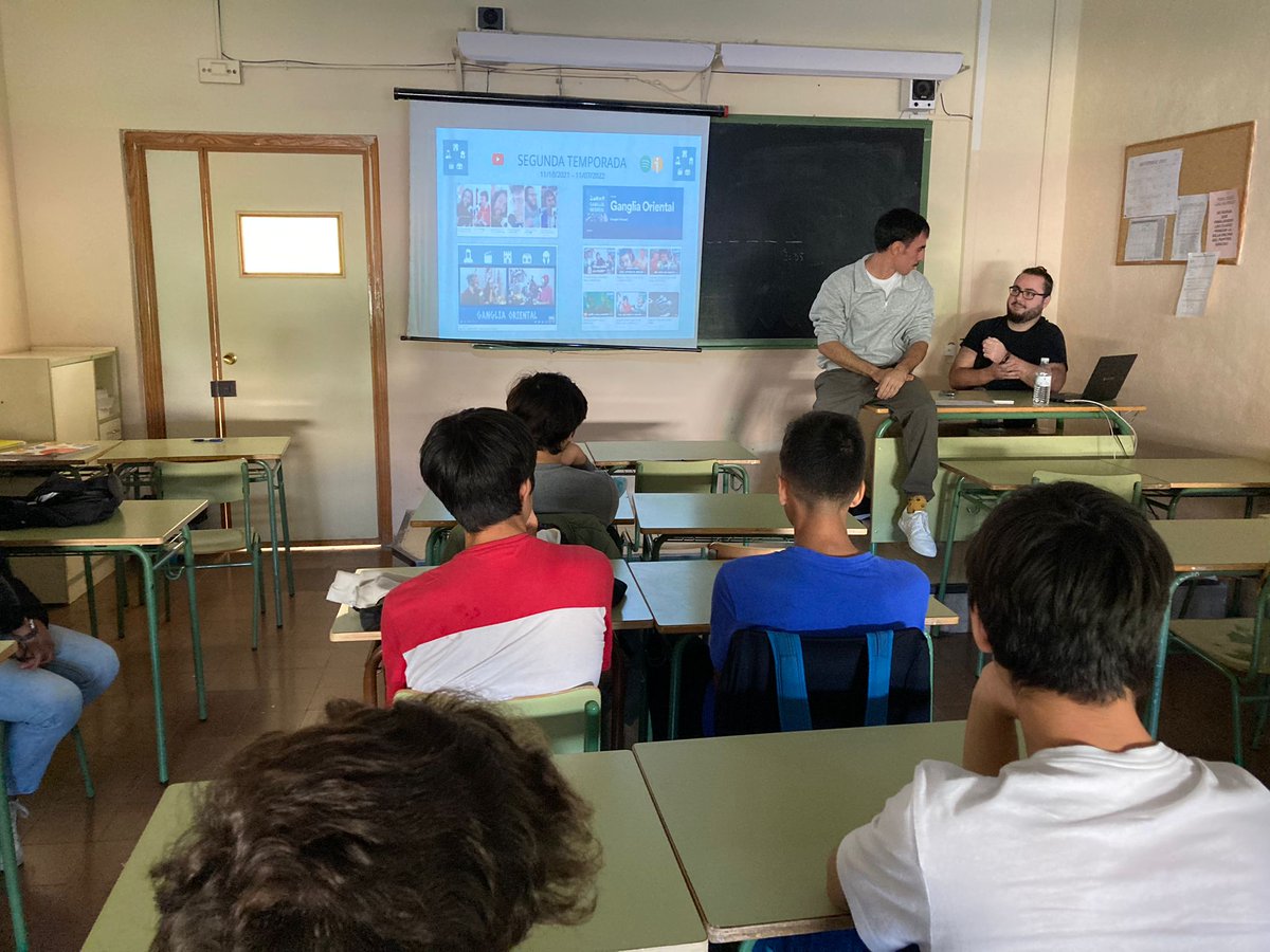 GangliaOriental's tweet photo. Muchas gracias a esa gente del taller de radio que es majísima y simpatiquísima y se la pela una barbaridad💖

🔴Las LO 1/996 y 8/2021 de Protección del Menor, de la Infancia y la Adolescencia 🧐 y el RGDP de 2018 avalan esta publicación✅ https://t.co/CIMMFs8k4O
