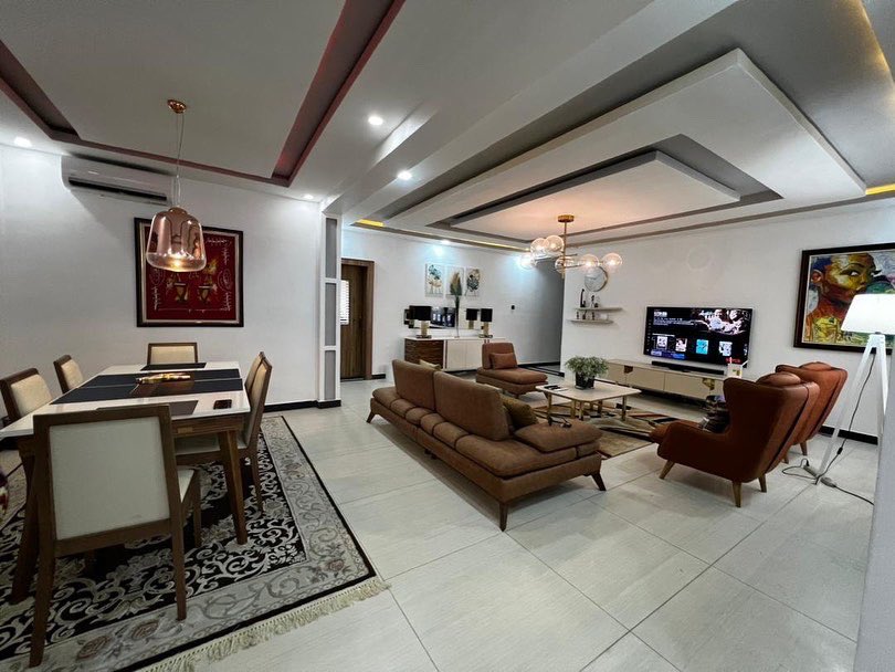 dreamwithadaku's tweet photo. Fully furnished 3 bedroom serviced apartment now listing.
📍Fabian Court,Ikoyi.
For bookings and enquires call:09080888893.
#airbnb #shortletsinikoyi #airbnbguest #vacation #Nigeriansindiaspora #dreamliving https://t.co/ln7v3S4SJb