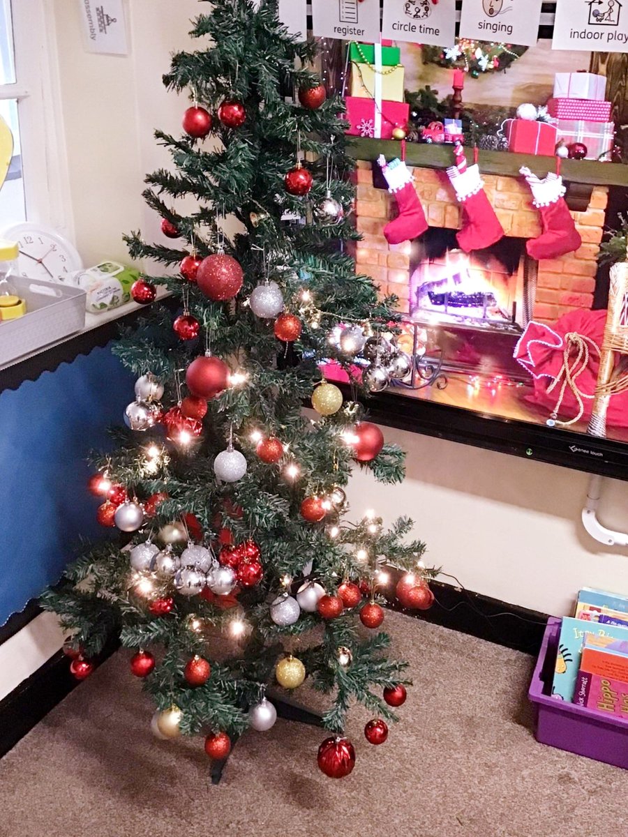 SalisburySPS's tweet photo. Nursery got in the Christmas spirit today. 🎅 The children  had fun decorating our tree and classroom. 😊 They did an amazing job! ⭐

#eyfs #nursery #christmas #salisburystars https://t.co/aovhcVFGYn