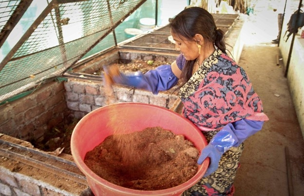 globalrec_org's tweet photo. "#WastePickers' organizations are working hard to create their own just transition towards a new circular economy, though they have few resources and, in most parts of the world, no support." @ethicaltrade 

Read the full article by @Livedebris here: https://t.co/3HvY3jKuMV https://t.co/1d59l7KuM6