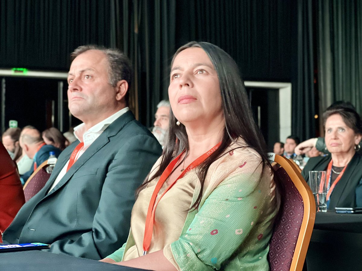 ⭕️AHORA | Para destacar los avances y desafíos de nuestro <a href="/GobiernodeChile/">Gobierno de Chile</a> 🇨🇱 en materia económica y financiera, nuestra Delegada <a href="/dani_dresdner/">Daniela Dresdner</a>, acompaña al ministro del <a href="/Min_Hacienda/">Ministerio de Hacienda</a>, <a href="/mariomarcelc/">Mario Marcel Cullell</a>, en su presentación en #Erede2022 de <a href="/iradebiobio/">Irade</a>.