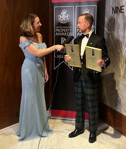 EllisonsProperT's tweet image. ‘Mark is both a rapier and a broadsword. A sharp intellect but blunt in his advice. He exceeded my expectations and was on point with strategy pricing and execution. What’s not to like’.
Andrew &amp;amp; Hannah Mickel - November 2022 #property #review #propertyconsultant #edinburgh