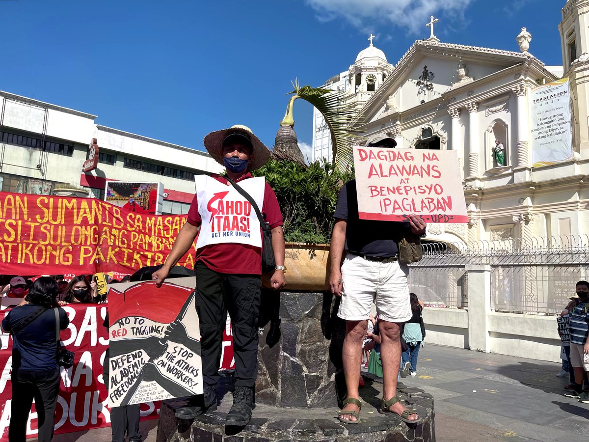 anakbayan_ne's tweet photo. TINGNAN: Nagtungo sa Plaza Miranda ang Anakbayan Nueva Ecija kasama ang iba't ibang progresibong grupo bilang paggunita sa araw ni Bonifacio at ng Masang Anakpawis bitbit ang panawagang "SAHOD ITAAS, PRESYO IBABA!" 

#Anakbayan24 
#SahodItaasPresyoIbaba
#Bonifacio159 https://t.co/ZLG7opK92x