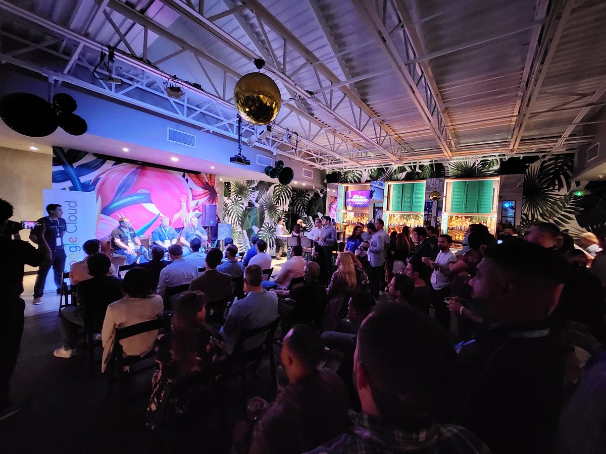 🔵🟢🟠🔴
#miamitech community, here is the recap video of the Miami Tech Happy Hour hosted by <a href="/googlecloud/">Google Cloud</a>, <a href="/GoogleWorkspace/">Google Workspace</a> and <a href="/GoogleStartups/">Google for Startups</a> Cloud Program in early November.

👉 bit.ly/3gJP4bo 

#googlecloudmiami #GCPMiami #googlecloud #gcp #miamitech