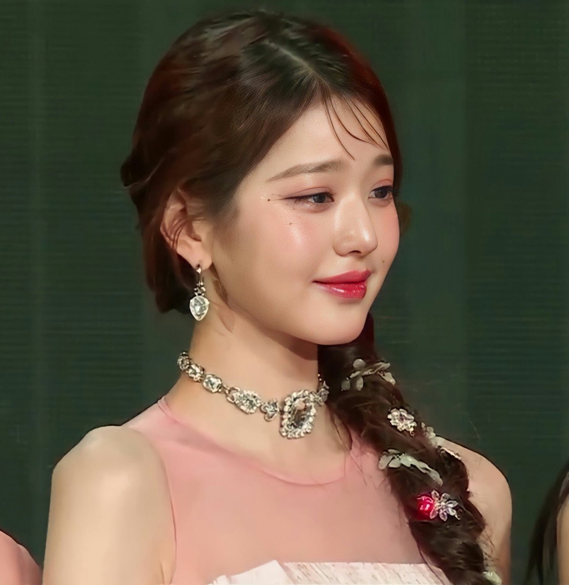 Izecool4's tweet photo. โอ๊ยยย  น้ำตาฉันจะไหลลล 
#IVEatMAMA
#IVE2ndDAESANG 
#WONYOUNG https://t.co/Y2KTPk1qHZ