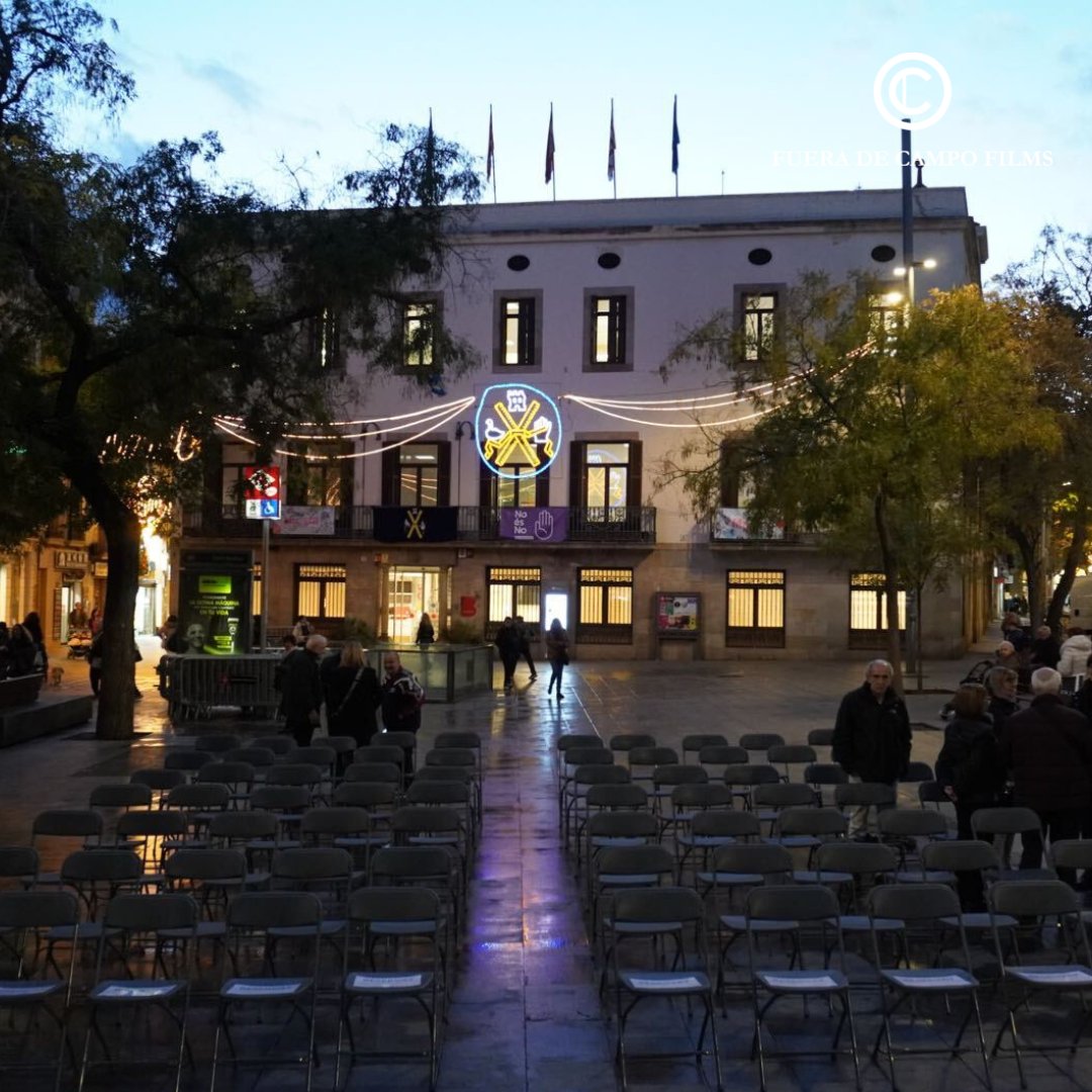 FueraCampoFilms's tweet photo. Ayer, 29 de noviembre, realizamos las fotografías para los Premis Sant Andreu 📸🏆

Un evento lleno de entusiasmo, donde se reconocieron los mejores proyectos presentados con el objetivo de incentivar el crecimiento de la comunidad. https://t.co/YRCgrv6SZ1