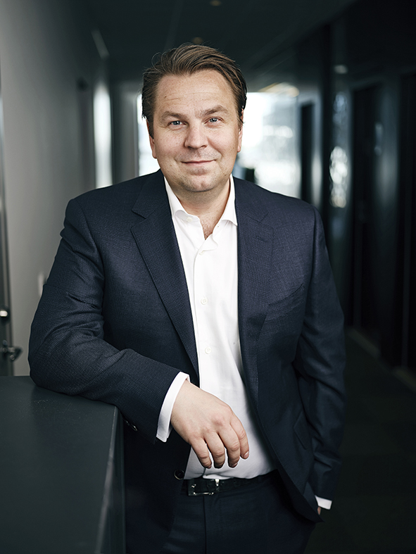 Atrian pitkäaikainen toimitusjohtaja Juha Gröhn jää eläkkeelle 31.5.2023. Atria Oyj:n hallitus on nimittänyt KTM, MBA Kai Gyllströmin Atria-konsernin uudeksi toimitusjohtajaksi 1.6.2023 alkaen.  Lue lisää: bit.ly/3VCnU4L