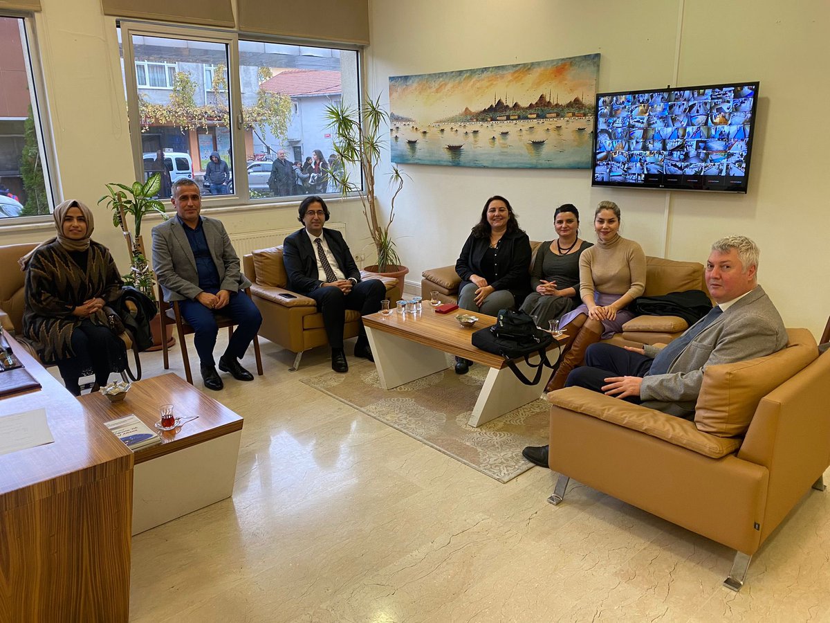 GeleceeYolculuk's tweet photo. İlçe Milli Eğitim Müdürümüz Geleceğe Yolculuk Projesi eğitim programına seçilen öğretmenlerimizi ziyaret ettiler ve iyi dileklerde bulundular. 
#GeleceğeYolculukProjesi @Sariyer_MEM #sarıyerilçemillieğitim #istka https://t.co/iTLrW7sZ01