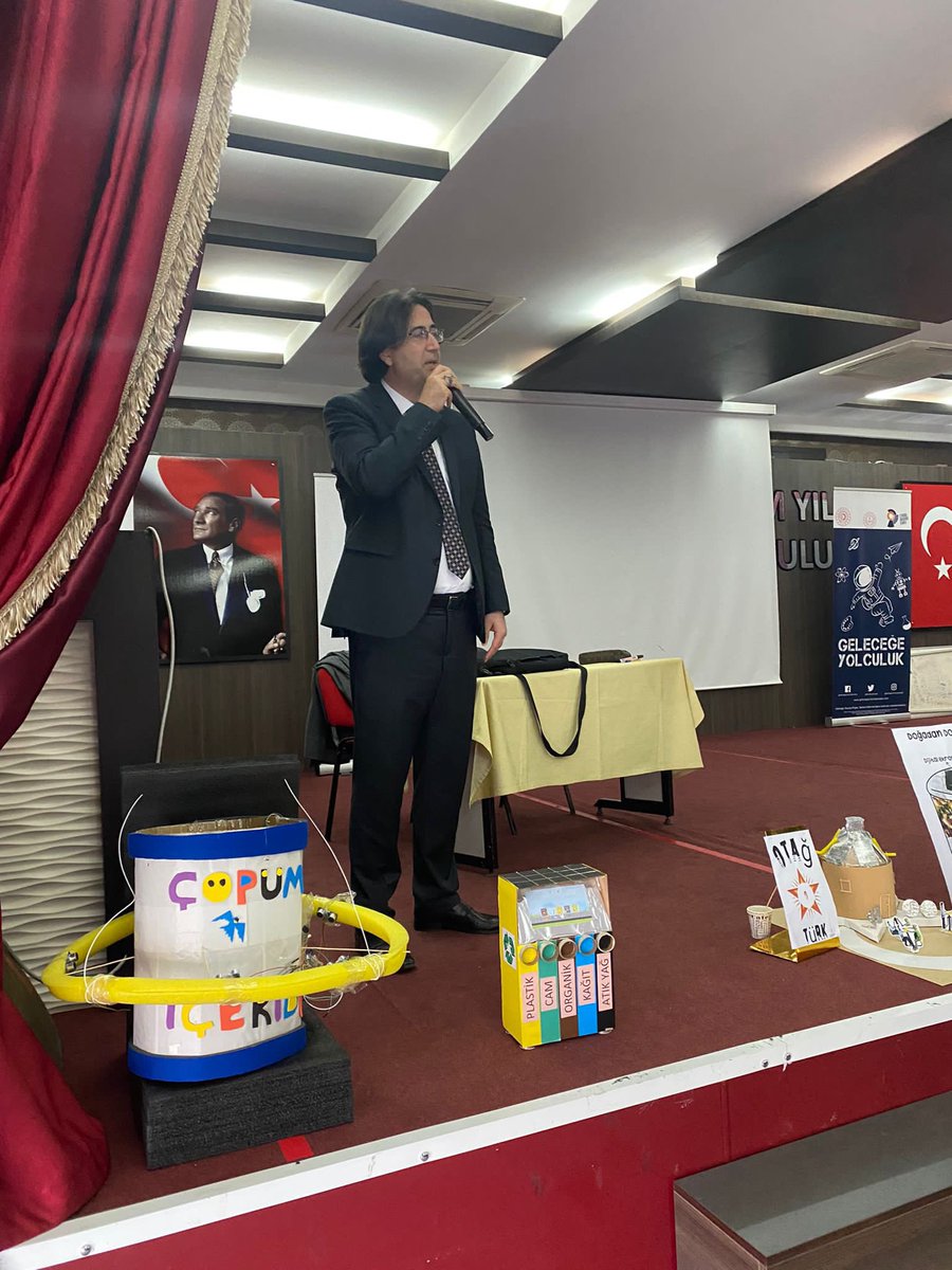 GeleceeYolculuk's tweet photo. İlçe Milli Eğitim Müdürümüz Geleceğe Yolculuk Projesi eğitim programına seçilen öğretmenlerimizi ziyaret ettiler ve iyi dileklerde bulundular. 
#GeleceğeYolculukProjesi @Sariyer_MEM #sarıyerilçemillieğitim #istka https://t.co/iTLrW7sZ01