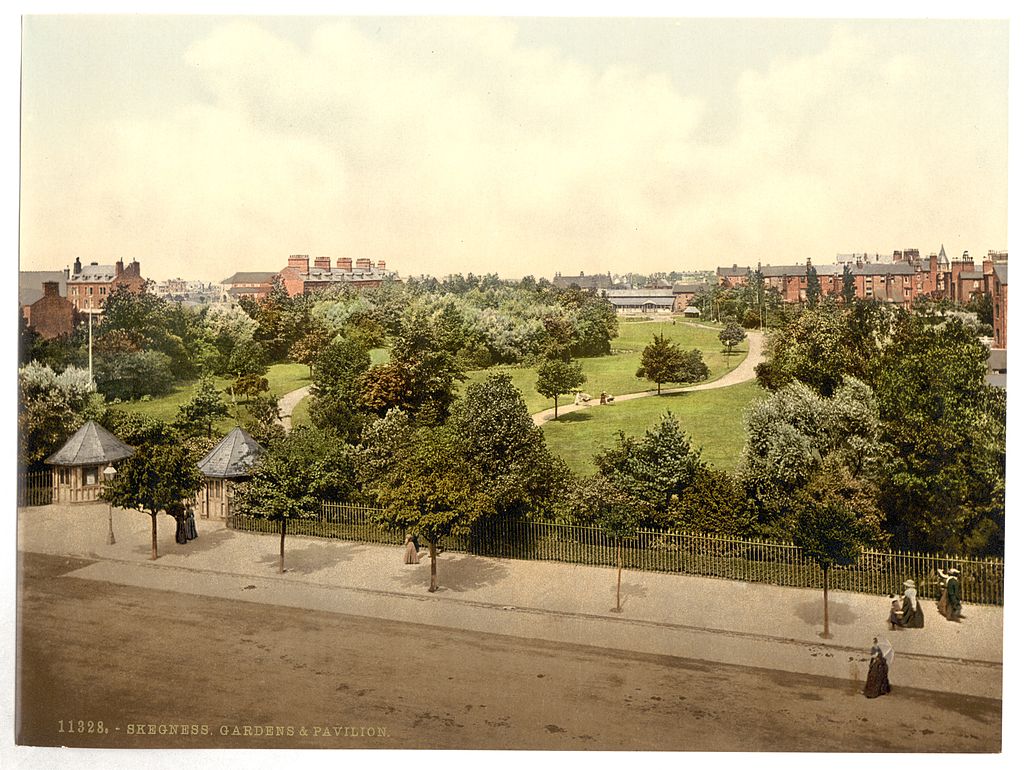 The Pleasure Gardens in #skegness opened in 1870 and were renamed Tower Gardens after the construction of the clock tower nearby.
Much of the original landscaping survives today including the historic bandstand.
Image credit: US Library of Congress