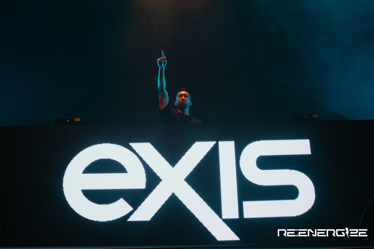 exismusic's tweet photo. Guess the track I'm playing ☝️ 📯 https://t.co/pB829WWChO