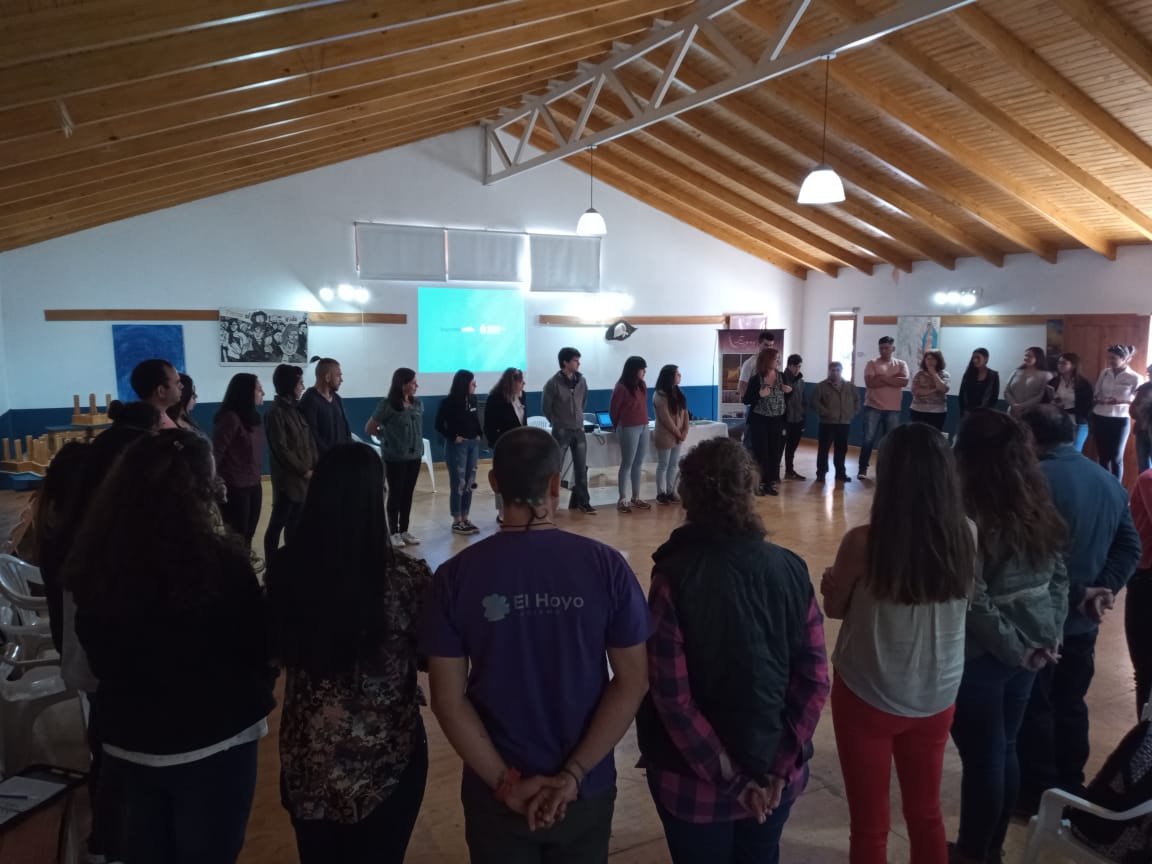 Finalizó con gran éxito una nueva edición del curso “El Informante / Anfitrión Turístico como comunicador de alto impacto” en #Epuyén 

Más info. en bit.ly/3P3170d