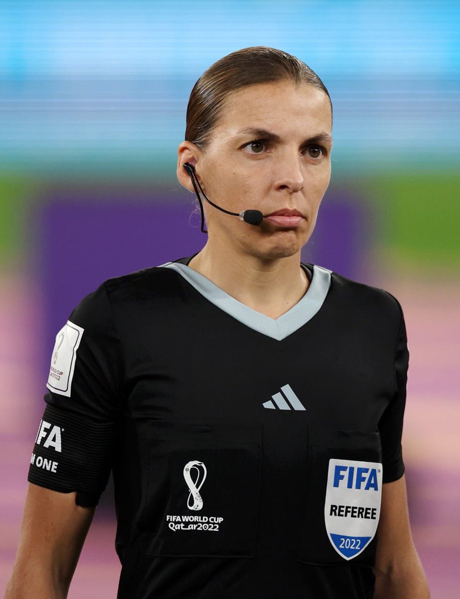 BGhonym's tweet photo. لأول مرة في تاريخ #كأس_العالم ! 

اختيار الحكمة ستيفاني فرابار لإدارة مباراة كوستاريكا وألمانيا الخميس المقبل.

ستيفاتي أول امرأة بالتاريخ تدير مباراة في #كأس_العالم
#كأس_العالم_قطر2022
#فريق_مجاهدون https://t.co/my1UWxV6Gi