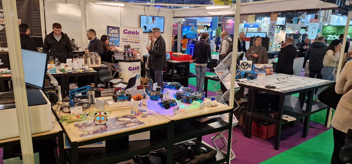 TechnologieSer1's tweet photo. Venez discuter avec nous sur les stands H12 et H09 d'@educatechexpo 

#EducatechExpo #laserbox #makeblock #impression3d #robotique #fablab #programmation https://t.co/H4FVVRpW4H