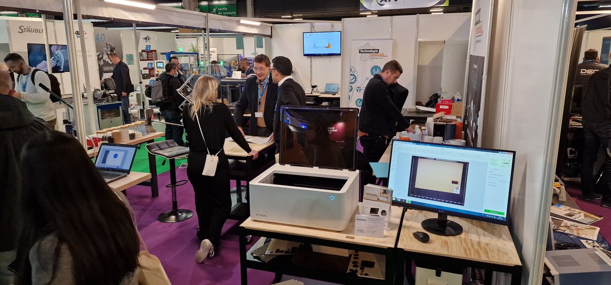 TechnologieSer1's tweet photo. Venez discuter avec nous sur les stands H12 et H09 d'@educatechexpo 

#EducatechExpo #laserbox #makeblock #impression3d #robotique #fablab #programmation https://t.co/H4FVVRpW4H