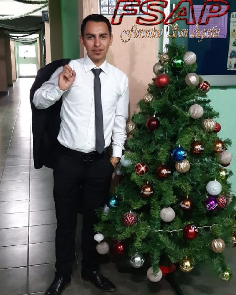 Flore1fsap's tweet photo. Activando modo Navideño ⌛ https://t.co/65Oe7Xr9qx