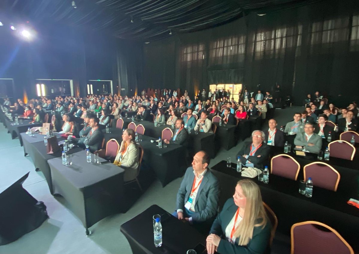 ✅ #Erede
✅ #Erede2022

👉 Seremi Sandra Quintana, participa esta mañana en exposición del Ministro de <a href="/Min_Hacienda/">Ministerio de Hacienda</a>, Mario Marcel, “#Presupuesto2023: Lo que Chile espera y lo que Chile puede”, en el marco de Encuentro Regional de Empresas 2022, organizado por <a href="/iradebiobio/">Irade</a>.