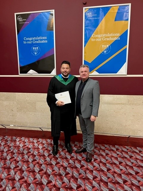 SSScontracts's tweet photo. SmartSystemsScotland was proud to be in attendance at the graduation of Bryan Millar from #GlasgowCaledonianUniversity. Bryan graduated with a BSc in Quantity Surveying and has a bright future ahead of him. Congratulations on a job well done, Bryan! #GCU #BuildingServices https://t.co/fyiNtSat6t