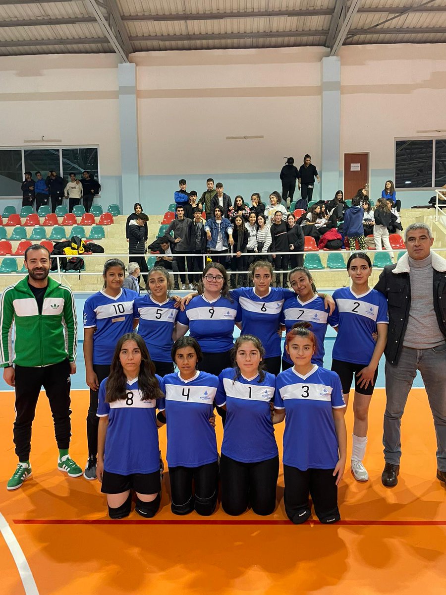 BAĞLAR /NECİP FAZIL KISAKÜREK ANADOLU LİSESİ (@fazillisesi) on Twitter photo Okulumuz Necip Fazıl Kısakürek Anadolu Lisesi Genç Kızlar Voleybol takımı maçında Yolaltı MTAL yi 2-0 yendi. Beden eğitimi öğretmenlerimizi ve sevgili öğrencilerimizi tebrik ediyoruz.
<a href="/BaglarKaymakam/">Bağlar Kaymakamlığı</a>
<a href="/BaglarMEM21/">Bağlar İlçe Milli Eğitim Müdürlüğü</a> Okulumuz Necip Fazıl Kısakürek Anadolu Lisesi Genç Kızlar Voleybol takımı maçında Yolaltı MTAL yi 2-0 yendi. Beden eğitimi öğretmenlerimizi ve sevgili öğrencilerimizi tebrik ediyoruz.
<a href="/BaglarKaymakam/">Bağlar Kaymakamlığı</a>
<a href="/BaglarMEM21/">Bağlar İlçe Milli Eğitim Müdürlüğü</a>