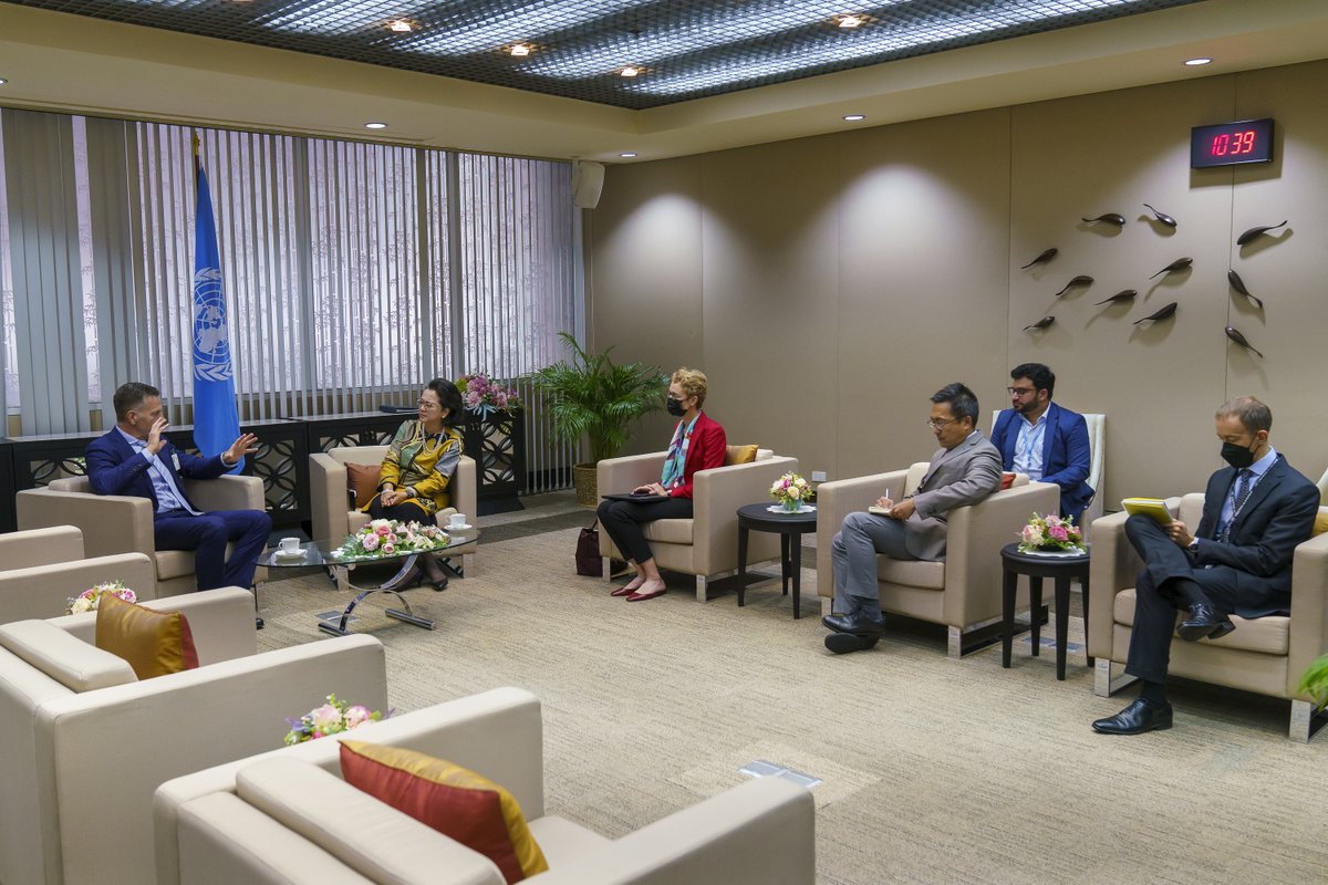 UN_Armida's tweet photo. With #SDG11 under review in 2023, the focus on urbanization and localizing climate actions, provides momentum for a strong start to the UrbanACT project, implemented by @UNESCAP, @giz_gmbh &amp; @uclgaspac. A lively chat on this with Deputy Ambassador @HansUSuedbeck at #EnvCom7. https://t.co/FkHFLd2Rzl