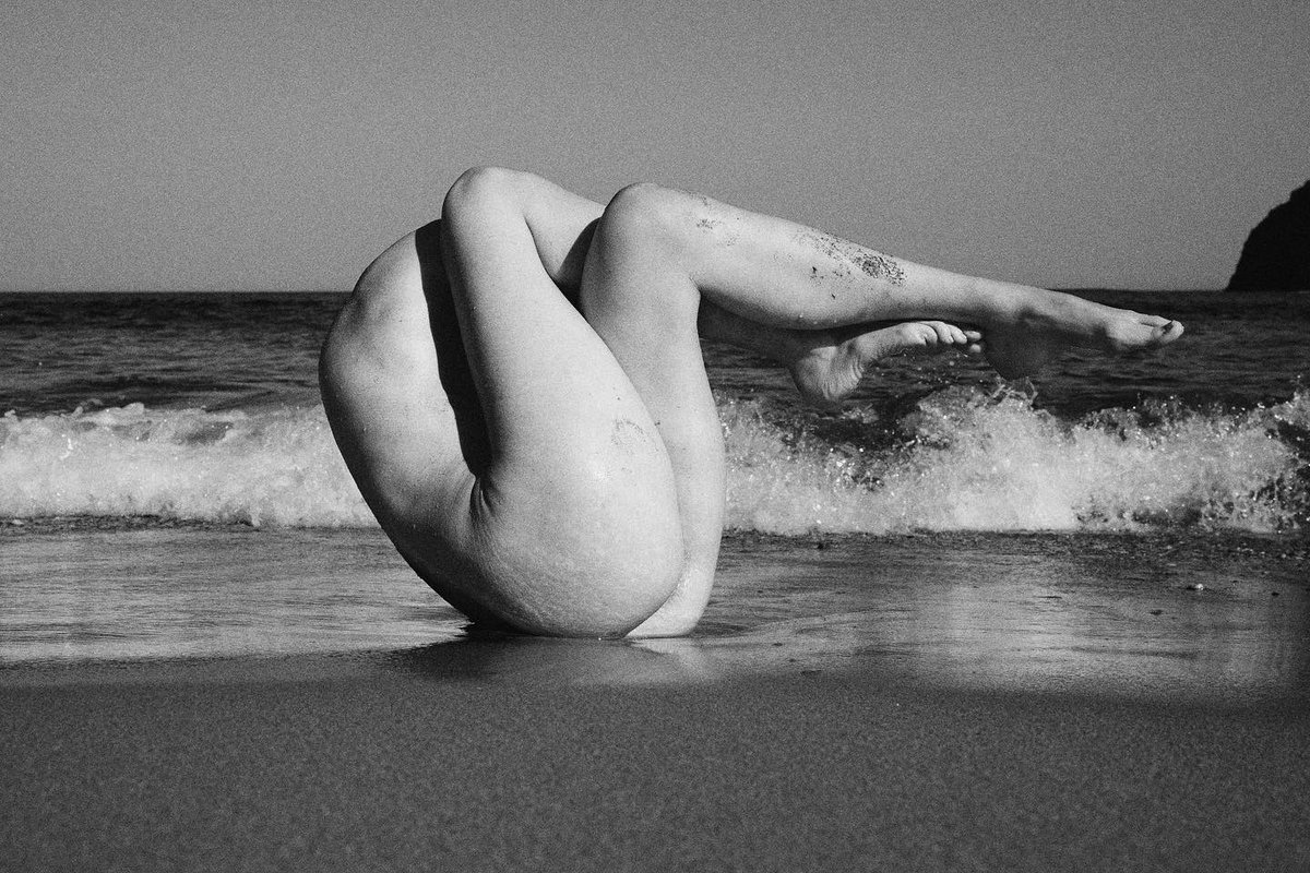 Seashell by <a href="/Ellard_Vasen/">Ellard Vasen</a> 

#abstract #bodyshape #muse #photography #dutchmodel