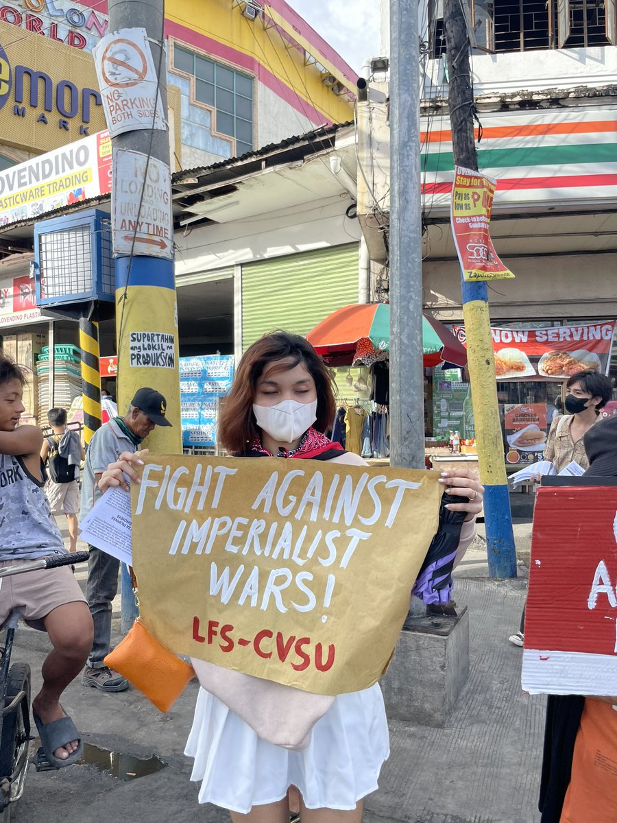 LFSCvSU's tweet photo. REBOLUSYON NI BONIFACIO, ISULONG MO BAGONG TIPO! 

Nakiisa ang League of Filipino Students - CvSU at iba't ibang progresibong organisasyon sa Kabite sa paggunita ng ika-159 na kaarawan ni Gat Andres Bonifacio at sa buhay na iniaalay niya upang isulong ang rebolusyonaryong https://t.co/sWgWcV9oJp