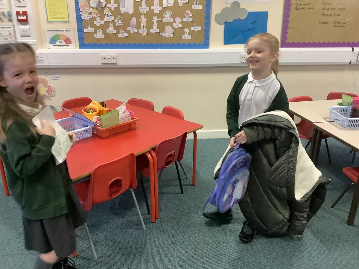 pp_accrington's tweet photo. We were shocked to find a half eaten marmalade sandwich in our classroom on Monday morning. Paddington set us a challenge to find settings that we could use in his next adventure.
#imaginitive #year1 #class6 https://t.co/jwRiYjjEKz