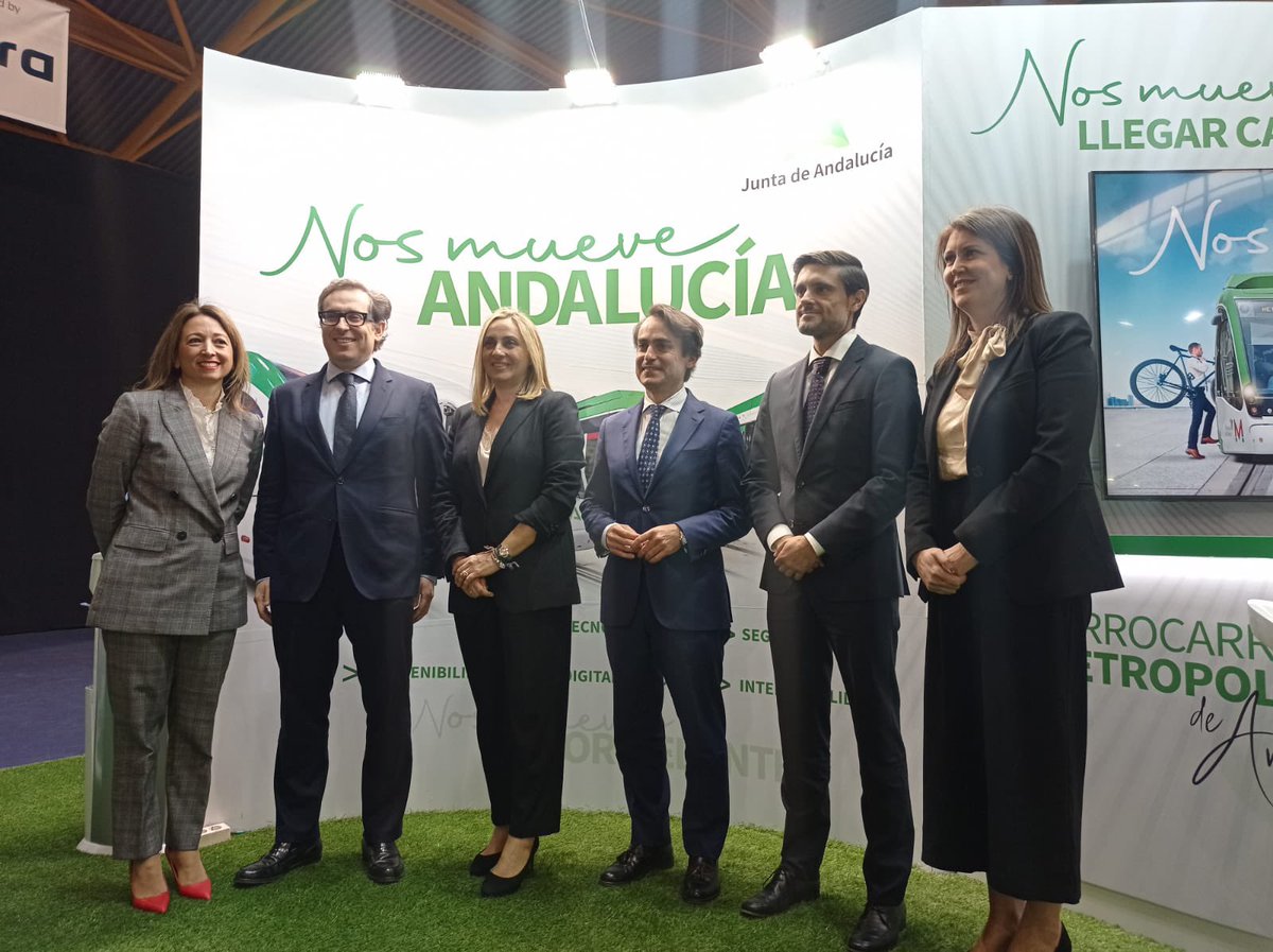 Navarro_PP's tweet photo. 🚈 En #Málaga las actuaciones de mejora y modernización en el metro suman cuatro millones de euros y el Plan de Infraestructuras del transporte y Movilidad de Andalucía (#PITMA 2030) contempla próximamente la extensión del suburbano hasta el centro histórico de la ciudad. https://t.co/GV8gQiJzog