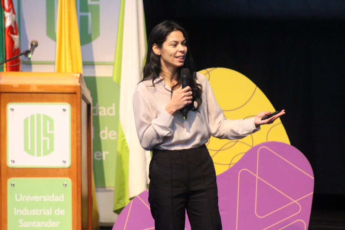 UIS's tweet photo. La inteligencia, la creatividad y la generación de conocimiento en pro de la comunidad universitaria son algunas de las áreas que sobresaldrán durante el #U22Fest, que comienza a esta hora con la conferencia de @pateguerrero, científica destacada y egresada UIS. https://t.co/XPSroHU9Ua