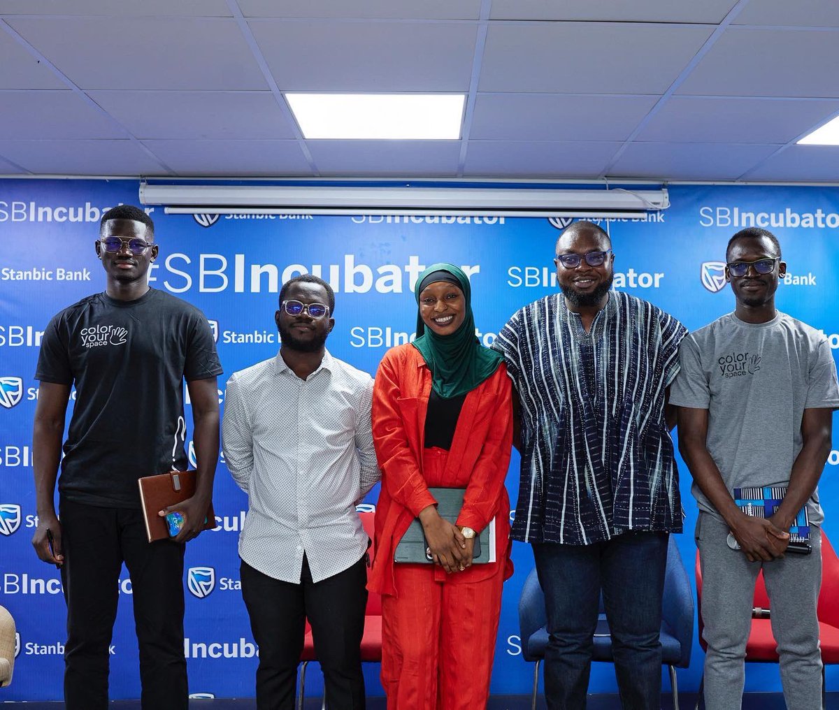 📸Session 1️⃣

▶️Capacity building in technology, “A pathway to harness Africa’s demographic dividend”

Moderated by <a href="/ZulaihaDobia/">Zulaiha Dobia Abdullah</a> 

Panelists
<a href="/oswaldwedam/">Oswald</a> 
<a href="/akatimicah/">Micah Akati</a> 
<a href="/_SultanAbu/">Sultan 👳🏾‍♂️</a>
Emmanuel Botwe 

#colored22