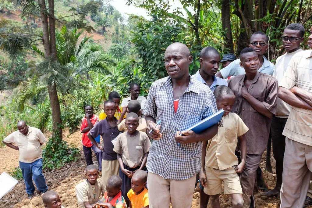 To reduce the levels of poverty in #Burundi, #PAGRISProject improves #farmers' access to #fertilizers and educates the farmers on sustainable land management to increase efficiency and #production. Read more: ifdc.org/projects/soil-…