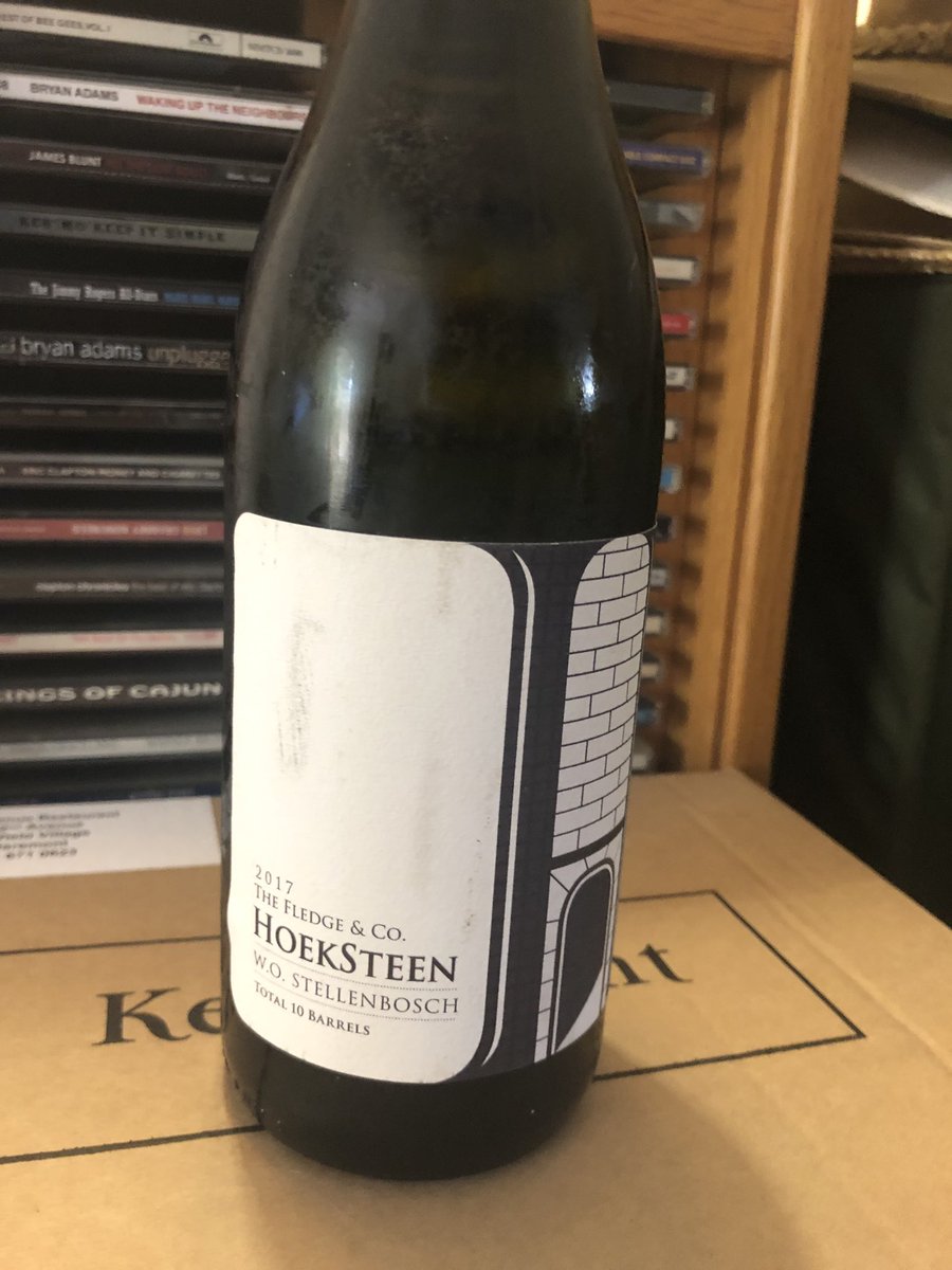 Had an epic lunch at #cafesiemma in Stellies yesterday w <a href="/AndreMorgenthal/">André Morgenthal</a> discussing <a href="/oldvineproject/">Old Vine Project</a> : Beautiful <a href="/MargauxNel/">Margaux Nel</a> Hoeksteen w kingklip/olive tapenade/grated fennel