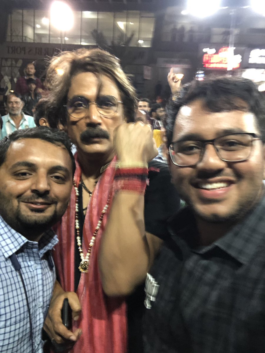 Pranav4510's tweet photo. With @prateektv aka #BhaiyaJiKahin !! Attended public debate organised by @News18India at #PalanpurCity with @FaguNJoshi_ we all enjoyed the presence of @prateektv and team !! Soon to be live on national tv. https://t.co/aE4cmOuA3t