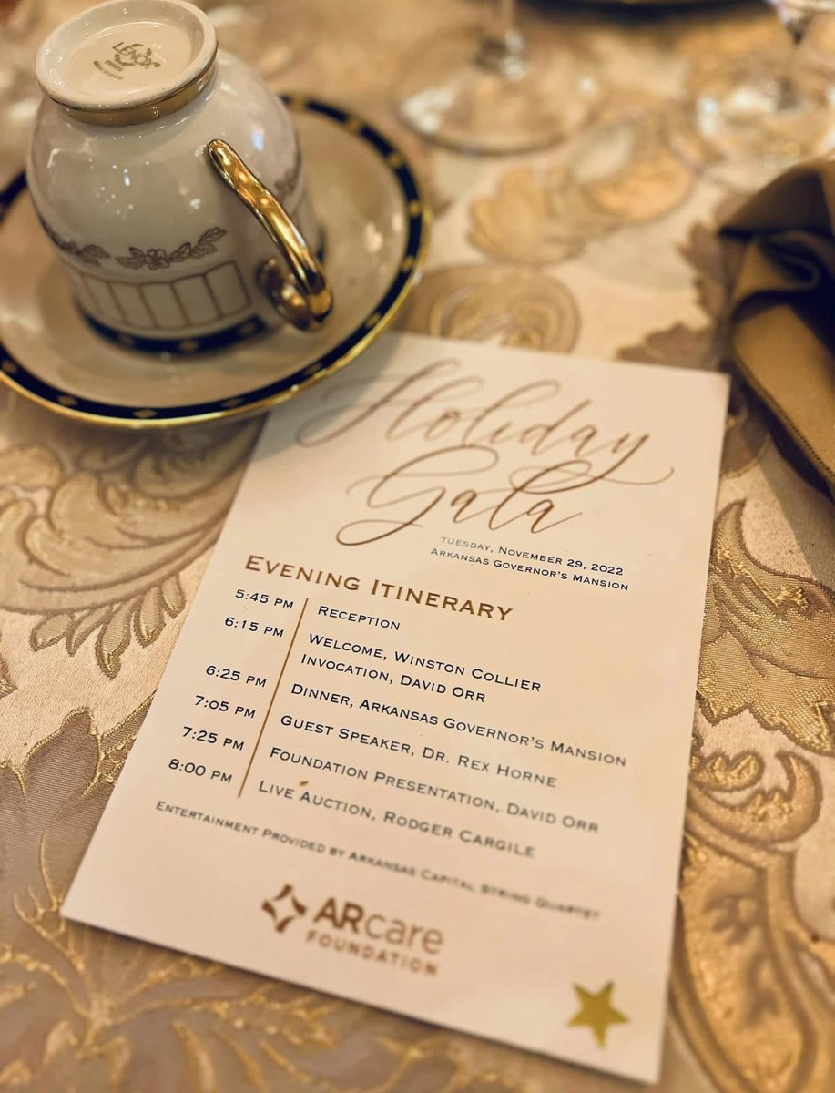 KStevensAPRN's tweet photo. “The Fun Table” @ the ARcare Foundation Holiday Gala. @ThugnastyMMA &amp; sweet Erin are so kind, humble, and hilarious. Thank you for supporting our mission to provide exceptional care to underserved Arkansans. #healthforall https://t.co/sPWh7zRTOK