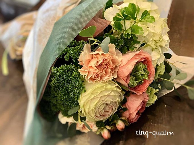 Cinq Quatre サンクキャトル 尼崎のフラワーショップ
