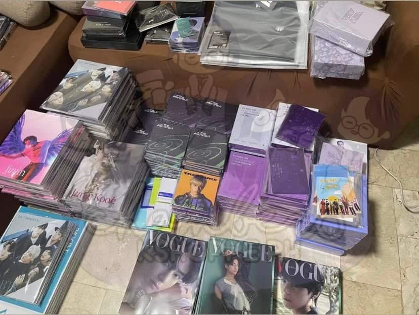 Chamber5KShoppe's tweet photo. #Chamber5PHUpdates
The wait is finally over!! π
Box 55 - already arrived in our PH address
Please see photo for the items included. We will pack these on Friday night, so expect a message from us π₯° Borahae~π https://t.co/24OmH3k9et