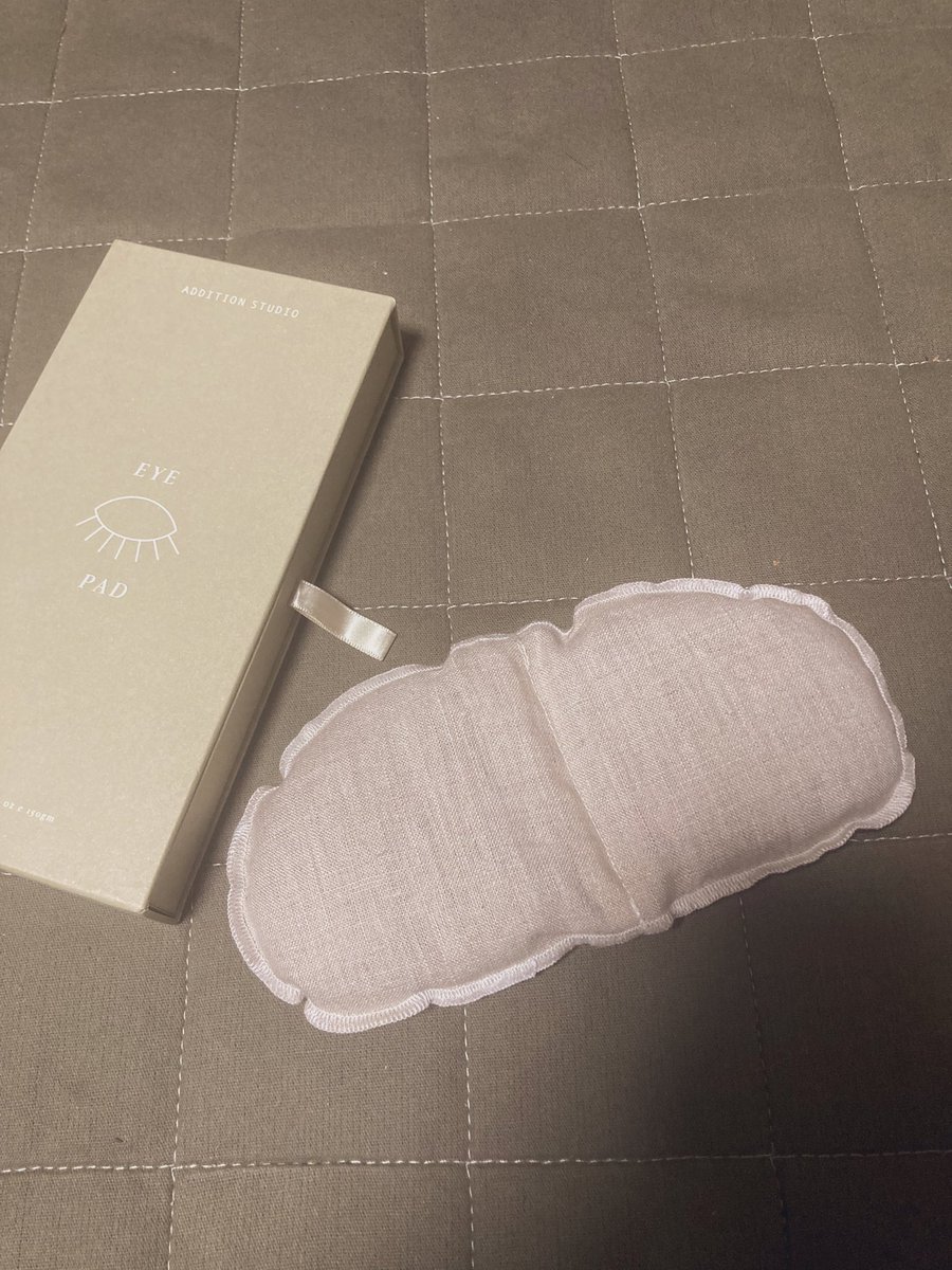 kyoto_ayksn's tweet image. 高くてずっと買うか悩んでいたアイピローをついにゲットした！
今日から眠りにつくのは一瞬だぜ！
#eyepad #additionstudio