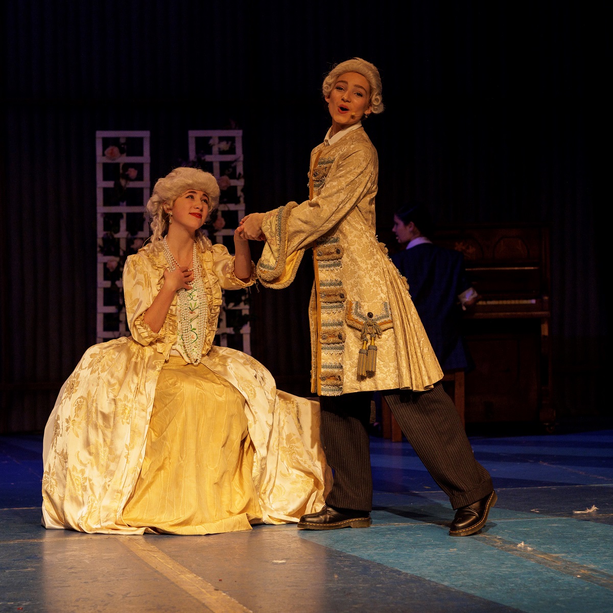 RedmaidsHigh's tweet photo. Good luck to all our cast and crew starring in tonight's brilliant Singin' In The Rain production. We know it will be a fabulous success! ⭐ https://t.co/7bamKf9m5V