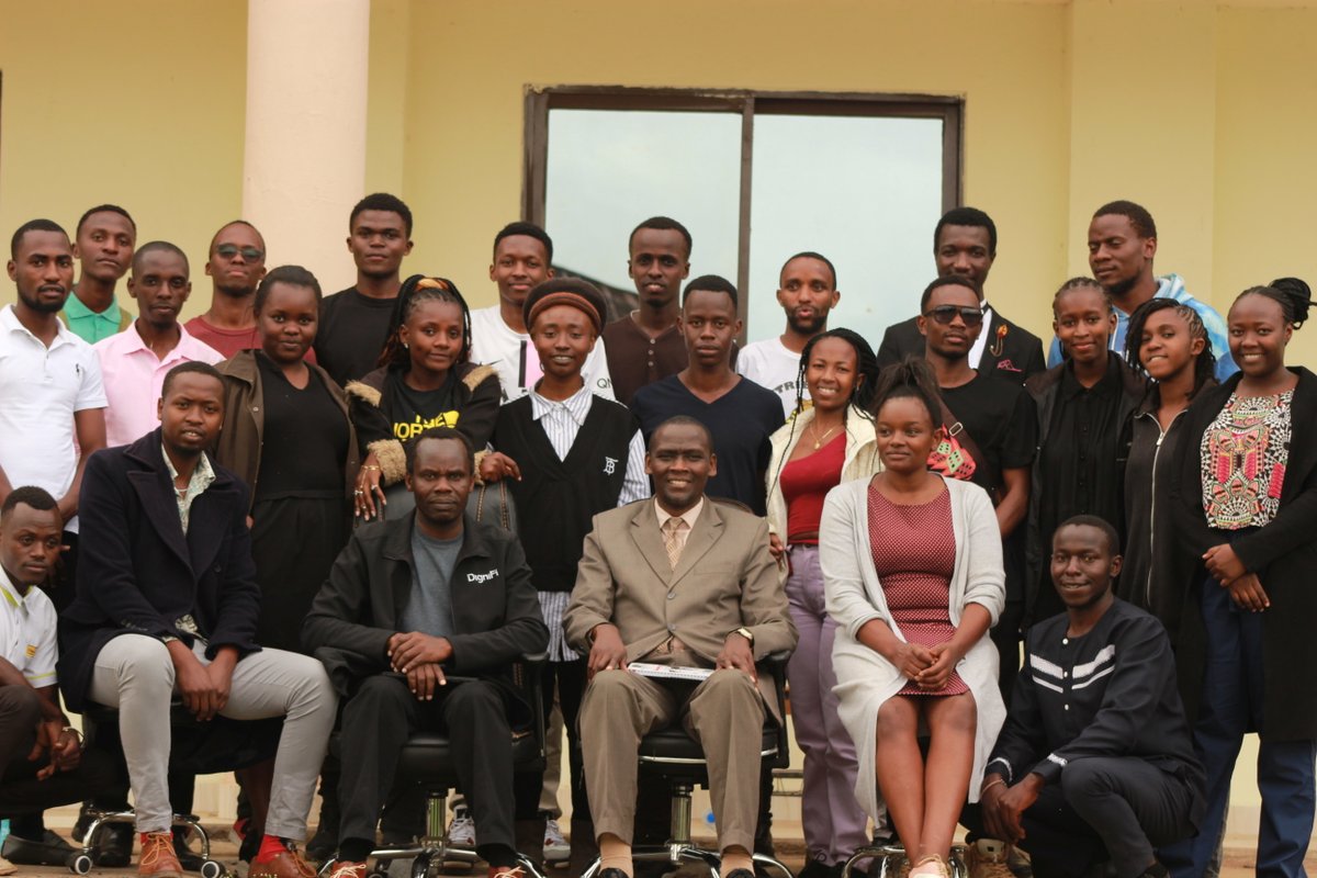Niol_Ke's tweet photo. The class of 2022 for Bachelor of Science in Applied Optics and Lasers pose for a photo outside the Institute's Laboratories.
We are proud for boasting a record 5 First Class Honors inclusive of the Valedictorian for the year 2022. We wish all our students the very best.
#NIOL https://t.co/waKMwPOFr4