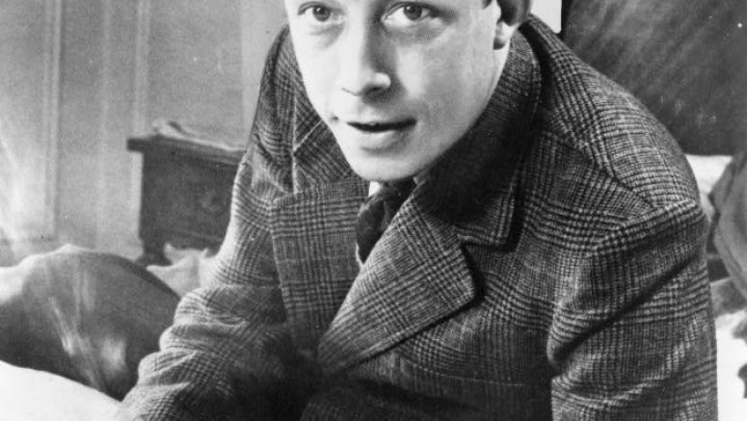 Theatertournee 'Der erste Mensch': Albert Camus als Vorbild und Mutmacher: Der Literaturnobelpreisträger Albert Camus gilt heute als einer der wichtigsten Schriftsteller des 20. Jahrhunderts. Der Weg… dlvr.it/SdcT6z #Termin #Theater #DerersteMensch #Termin #JoachimKról